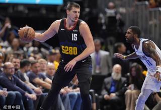 让年轻球员 让年轻球员