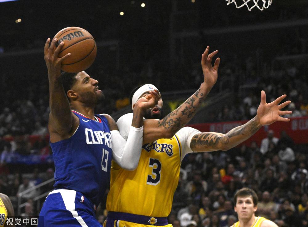 港的较量中 港的较量中